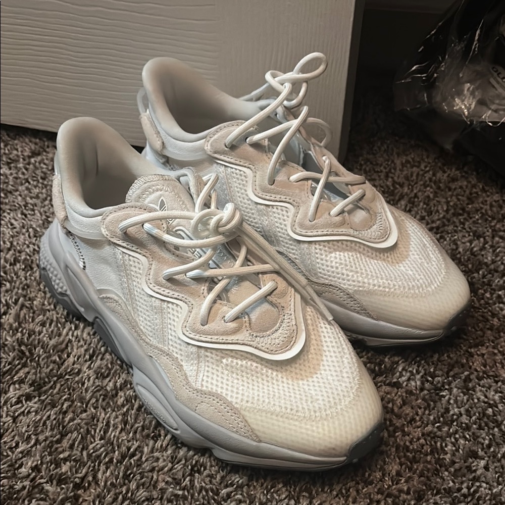 Adidas Ozweego Sneakers